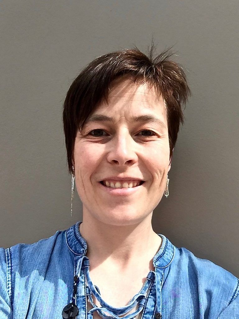 lange asymmetrische oorstekers driehoek