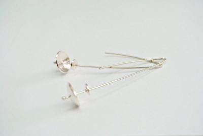 Lange zilveren doorsteekoorhangers